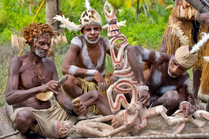 Suku di Indonesia yang Memiliki Kekayaan Budaya dan Tradisi